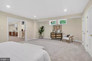 1084 Mill Field Ct, Great Falls, VA 22066 - Photo 46