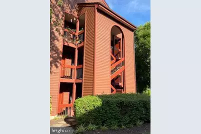 2822 Lee Oaks Place #101, Falls Church, VA 22046 - Photo 2