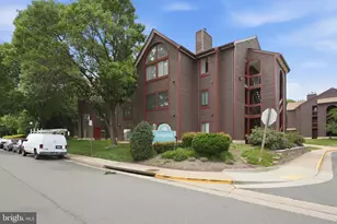 2822 Lee Oaks Pl, Falls Church, VA 22046 - Photo 2