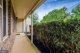 4750 Carterwood Dr, Fairfax, VA 22032 - Photo 6