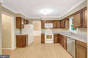4750 Carterwood Dr, Fairfax, VA 22032 - Photo 14