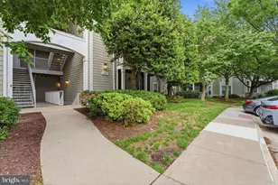 1720 Lake Shore Crest Dr, Reston, VA 20190 - Photo 4
