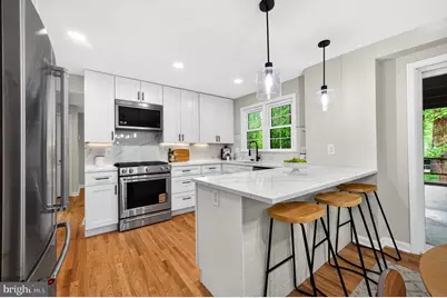 6538 Oakwood Drive, Falls Church, VA 22041 - Photo 8