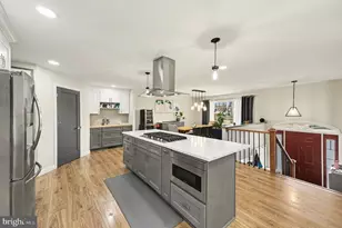 6208 Redwood Ln, Alexandria, VA 22310 - Photo 1