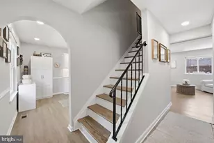 9635 Lindenbrook St, Fairfax, VA 22031 - Photo 4