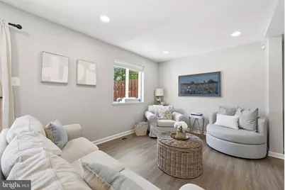 9635 Lindenbrook Street, Fairfax, VA 22031 - Photo 8