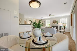 13086 Marcey Creek Rd, Herndon, VA 20171 - Photo 14