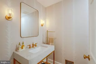11910 Winstead Ln, Reston, VA 20194 - Photo 18