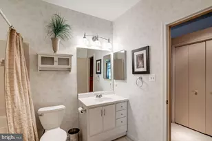 12232 Fort Buffalo Cir, Fairfax, VA 22033 - Photo 32