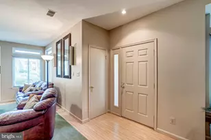 12232 Fort Buffalo Cir, Fairfax, VA 22033 - Photo 2