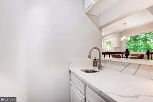 2692 Glencroft Rd, Vienna, VA 22181 - Photo 16