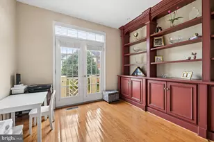 12654 Heron Ridge Dr, Fairfax, VA 22030 - Photo 18