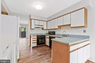 2202 Southgate Square, Reston, VA 20191 - Photo 12