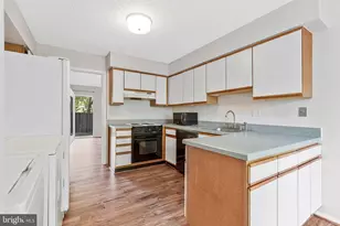 2202 Southgate Square, Reston, VA 20191 - Photo 12