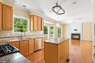 2202 Sarah Woods Court, Vienna, VA 22182 - Photo 8