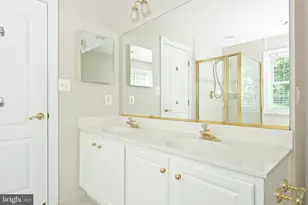 2202 Sarah Woods Ct, Vienna, VA 22182 - Photo 26