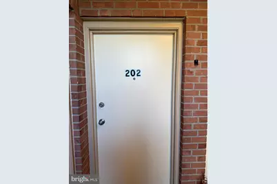 2754 Hollywood Road #202, Falls Church, VA 22043 - Photo 2