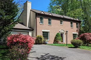 1835 Batten Hollow Rd, Vienna, VA 22182 - Photo 1