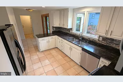 1835 Batten Hollow Road, Vienna, VA 22182 - Photo 18