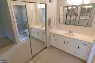 1835 Batten Hollow Rd, Vienna, VA 22182 - Photo 26