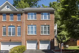4175 Lower Park Dr, Fairfax, VA 22030 - Photo 1