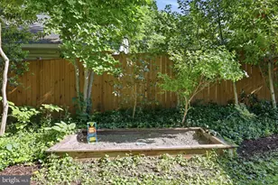2826 W George Mason Rd, Falls Church, VA 22042 - Photo 38