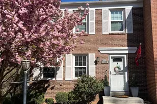 9436 Goshen Ln, Burke, VA 22015 - Photo 2