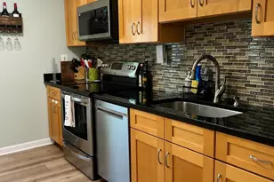 9436 Goshen Ln, Burke, VA 22015 - Photo 12