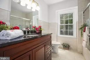 6401 Wolf Run Hunt Ct, Fairfax Station, VA 22039 - Photo 12