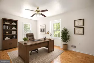 6401 Wolf Run Hunt Ct, Fairfax Station, VA 22039 - Photo 4