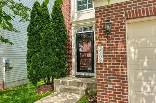 3909 Beeker Mill Pl, Chantilly, VA 20151 - Photo 2