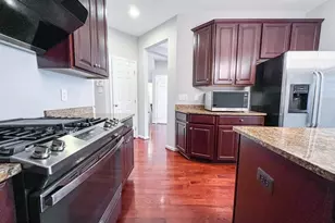 3909 Beeker Mill Pl, Chantilly, VA 20151 - Photo 22