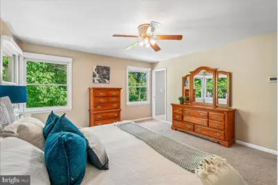 10033 Glencroft Court, Vienna, VA 22181 - Photo 30