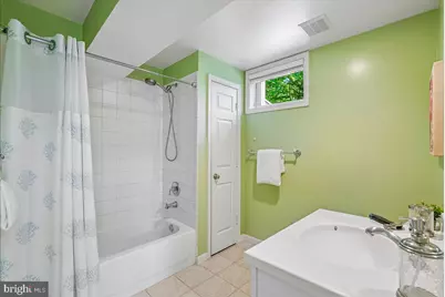 10033 Glencroft Court, Vienna, VA 22181 - Photo 50