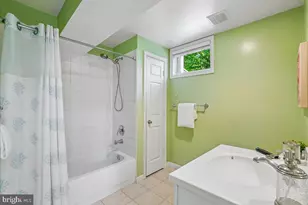 10033 Glencroft Ct, Vienna, VA 22181 - Photo 50