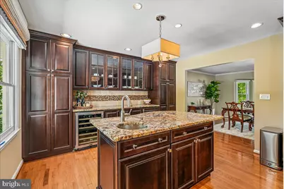 10033 Glencroft Court, Vienna, VA 22181 - Photo 14