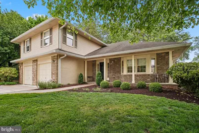 10033 Glencroft Court, Vienna, VA 22181 - Photo 2