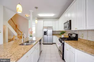 14603 Jovet Ct, Centreville, VA 20120 - Photo 8
