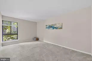 11240 Chestnut Grove Square, Reston, VA 20190 - Photo 46