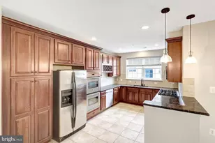 4497 Beacon Grove Cir, Fairfax, VA 22033 - Photo 6