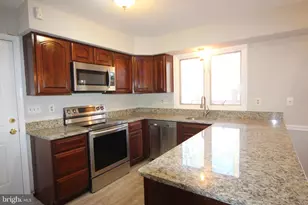 6463 Honey Tree Ct, Burke, VA 22015 - Photo 10