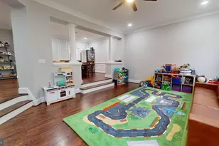 2007 Mayfair McLean Ct, Falls Church, VA 22043 - Photo 4