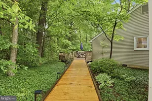 5967 New England Woods Dr, Burke, VA 22015 - Photo 32