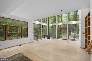 10701 Sycamore Springs Ln, Great Falls, VA 22066 - Photo 20