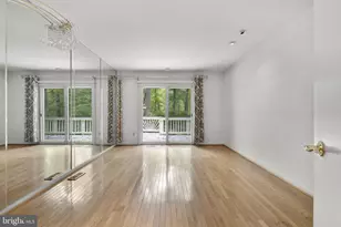 10701 Sycamore Springs Ln, Great Falls, VA 22066 - Photo 18