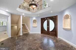 10701 Sycamore Springs Ln, Great Falls, VA 22066 - Photo 4