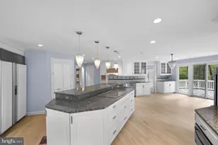 10701 Sycamore Springs Ln, Great Falls, VA 22066 - Photo 16