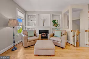 12076 Kinsley Pl, Reston, VA 20190 - Photo 6