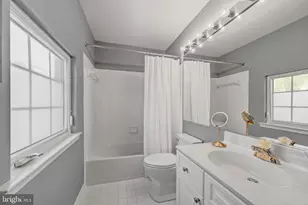 12076 Kinsley Pl, Reston, VA 20190 - Photo 32