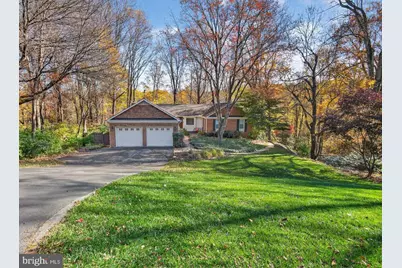 10223 Cedar Pond Drive, Vienna, VA 22182 - Photo 2